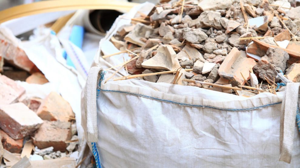 Resíduos de Cascalho proveninetes da Construção Civil armazenados em Big Bags