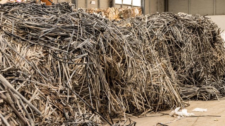 Fitas de Rega para Gestão de Resíduos Agrícolas na Linhambiente